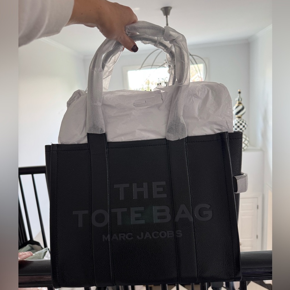 marc jacob’s tote bag